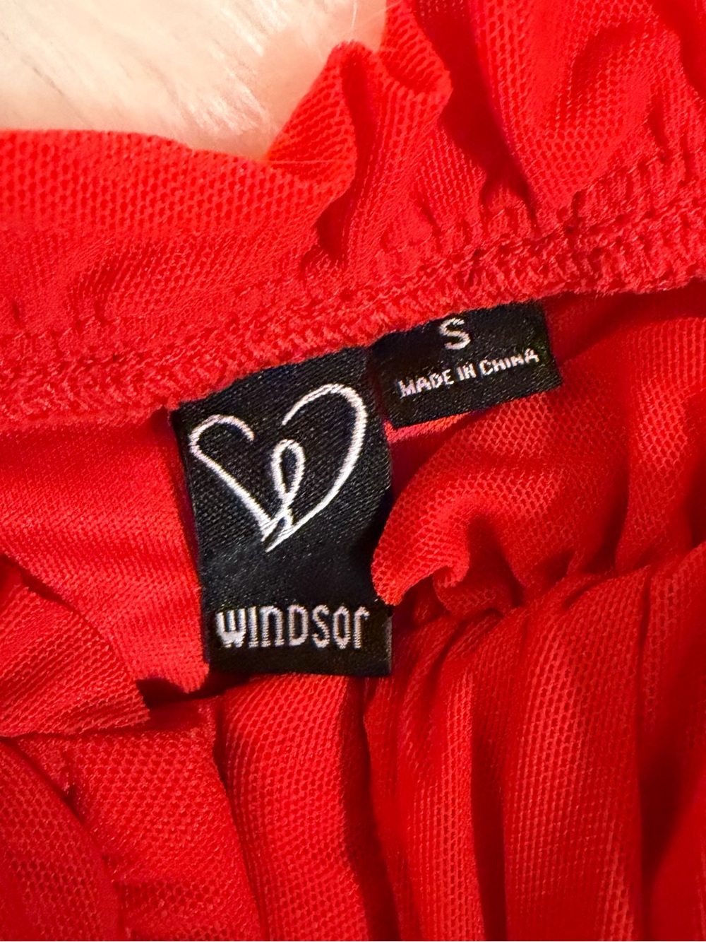 Windsor Red Ruched Off-Shoulder Mesh Crop Top Small - Picture 4 of 10